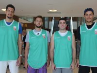 Pınar Karşıyaka'nın yerlileri turp gibi