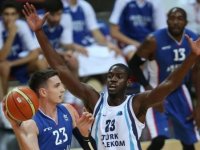 Pınar Karşıyaka'ya ikinci Carter...