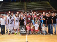 Pınar KSK'ye kupa morali