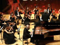 Polonyalı piyanist Marek Drewnowski ile KODA büyüledi