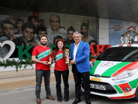 Rallide Karşıyaka'ya bir kupa daha...