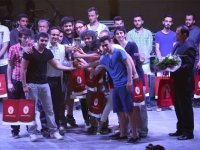 Renkler yarıştı, İzmir Üniversitesi şampiyon oldu