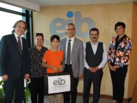 Şampiyon küçük ressama ilk ödül EİB Başkanı Ünlütürk’ten