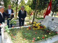 Şehitler mezarları başında anıldı