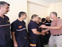 Sertel’den itfaiyecilere sürpriz bayram ziyareti