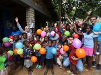 Şifa Üniversitesi öğrencilerinden Haiti'ye yardım