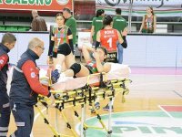 Simay korkuttu ama...