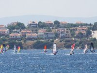 Sörf rüzgarı Seferihisar’da esti