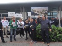 Stat için belediye önünde protesto...