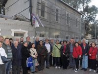 Tarihi Karşıyaka İstasyonu tehlike yaratıyor...