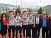 Teniste Karşıyaka Özel Yamanlar Lisesi 4.defa şampiyon