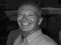 Tino Reggio vefat etti