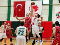 Tolkar Genç Karşıyakalılar uzatmada kaybetti