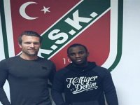 Tonia Tisdell resmen Karşıyaka'da...