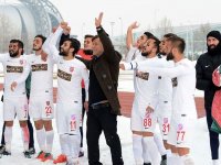 Turgut Uçar: Farklı kazandık ama o zeminde maç oynatılamazdı