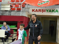 Ufuk Sarıca düdüğü kaptırdı...