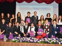 Uğur Okulları Kültür ve Sanat Festivali'nin ilki yapıldı