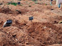 Umut yolcularının son durağı kimsesizler mezarlığı...