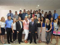 Üniversiteli gümrükçüler iş başında