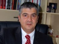 Ustaoğlu: Sahada başaramadıklarını masada alma derdindeler