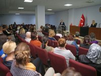 Uzmanlar meme kanserini Karşıyakalılar'a anlattı