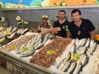 Yasak kalktı balık tezgahları doldu