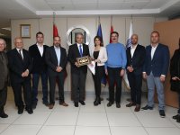 Yavru Vatan'daki kardeşten Karşıyaka'ya ziyaret