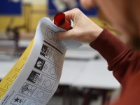 YSK Oy Pusulası basmaya İzmir'de başladı