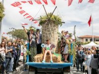 Yüzleri güldüren festival: Alaçatı Ot Festivali