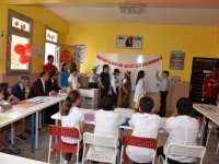 Zübeyde Hanım İlkokulu'na İngilizce derslik