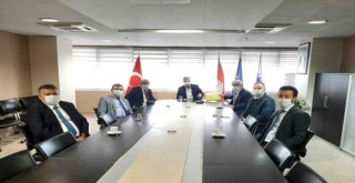 Karşıyaka Belediyesi'nden berberlere yardım