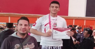 Bostanlısporlu Kuzey'den Karşıyaka Lisesi'ne altın madalya...