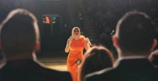 Karşıyaka Sanat Derneği Popüler Müzik Korosu iddialı...