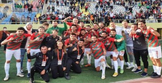 Karşıyaka, üç puanı 4 golle aldı