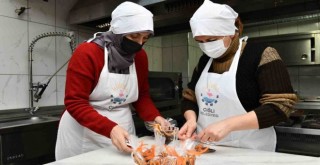 Çiğlili kursiyerler harikalar yaratıyor