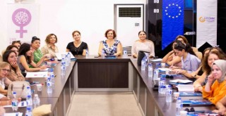 Kadına şiddete karşı Narlıdere'de dayanışma buluşması