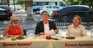 Bornovalı kadınlardan aşure buluşması