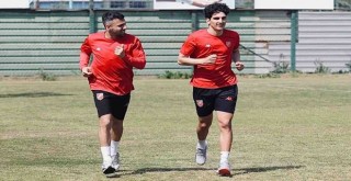 Karşıyaka'da Hakan Barış takıma döndü