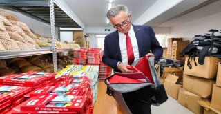 Gaziemirli öğrencilere kırtasiye desteği