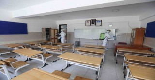 Buca Belediyesi’nden okullara Covid-19 mesaisi