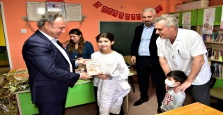 Onkoloji hastası çocukların karne hediyesi Başkan İduğ’dan