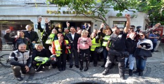 Yunan motosiklet tutkunları Foça'da mola verdi