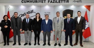 Başkan Batur’dan memura ek protokol güvencesi