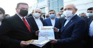 Baysak ailesinden Kılıçdaroğlu’na Karşıyaka kitabı