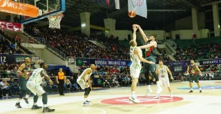 Pınar Karşıyaka'dan Tofaş maçı hakemlerine tepki