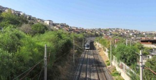 İZBAN hattına iki yeni istasyon daha