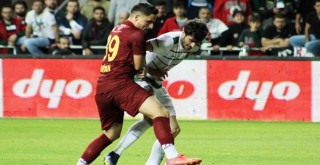 Karşıyaka Yomra Spor karşısında