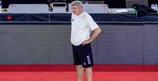 Karşıyaka'da Faruk Beşok dönemi sona erdi