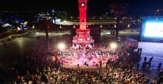 100. Yıl Cumhuriyet Özel Korosu saat 19.23’te sahne aldı