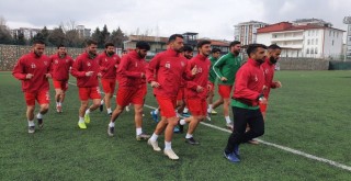 Karşıyaka'nın şansı rakiplerinin puan kaybetmesi